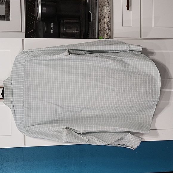 White and Light Blue Checkered Van Heusen Shirt. Regular fit. Size 15.5, 33/34 - Picture 2 of 7